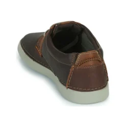 Clarks GERELD LOW Couleur Marron -Kdopa shop 22590576 500 E